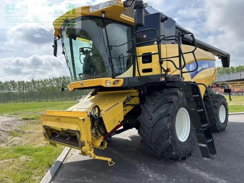 New Holland cx 8090