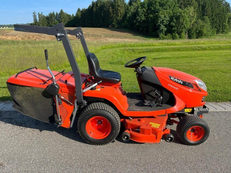 Kubota GR 2120
