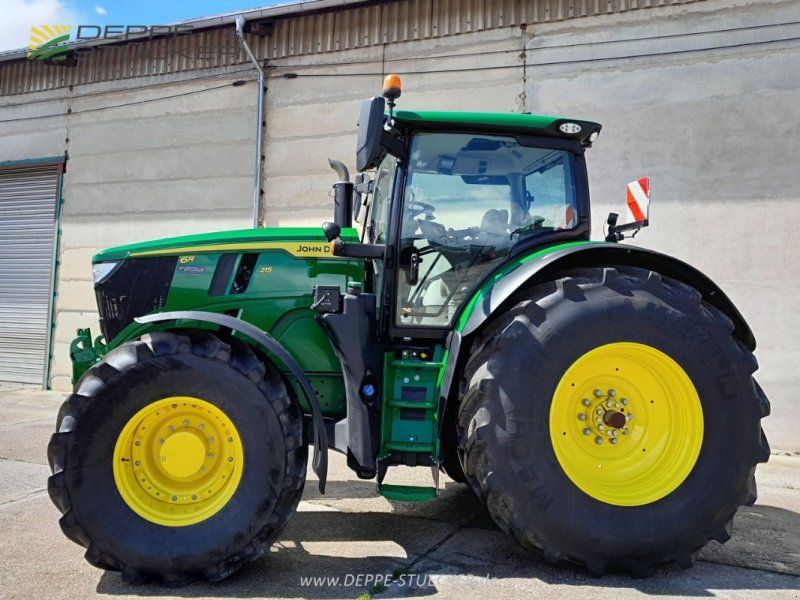 John Deere 6R 215