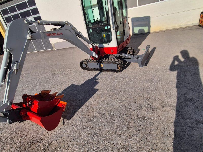 Takeuchi TB 216