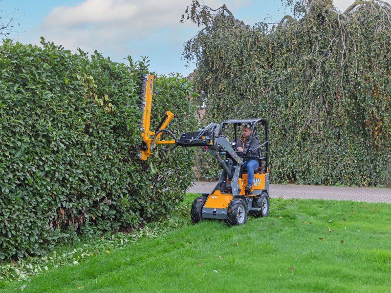 Giant G1100