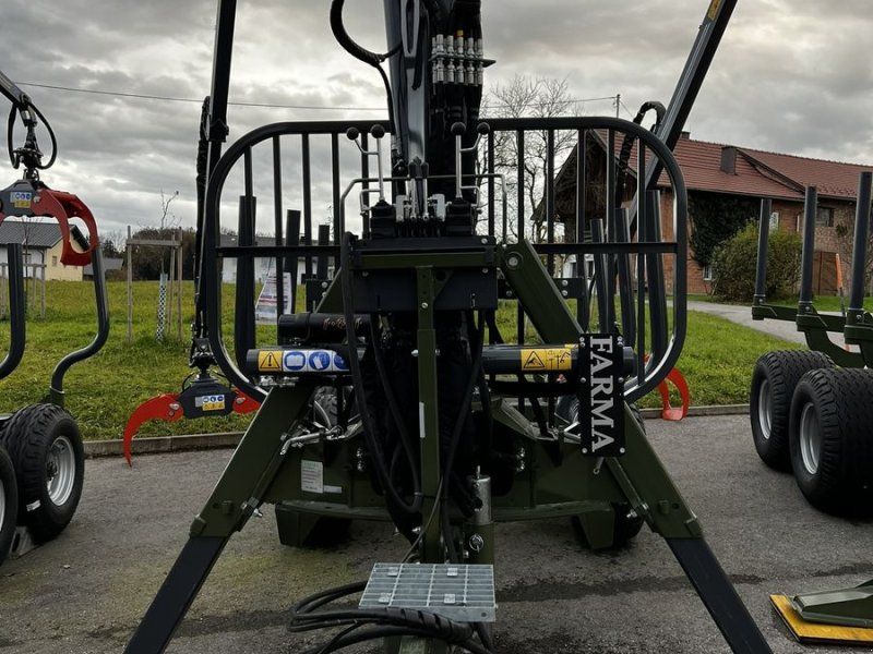 Farma T9F mit C 6,7m G3 Kran