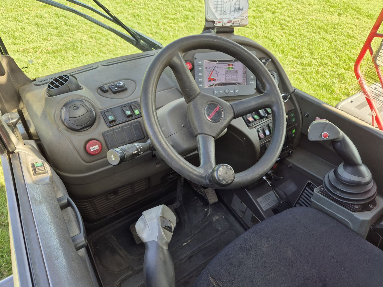 Manitou MRT 2150 + Privilege remote control en Manitou MT 9.32