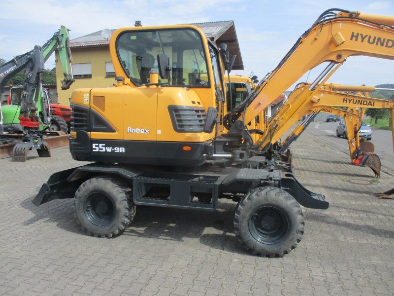 Hyundai 55W-9