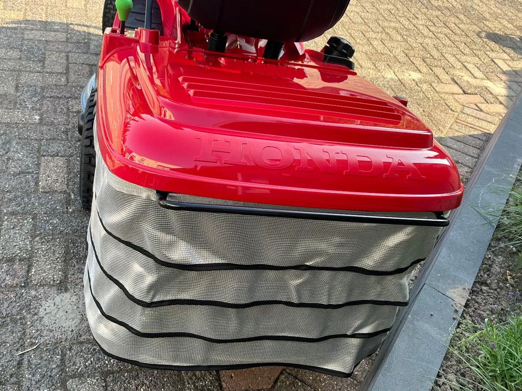 Honda HF2417HT zitmaaier met Versamow mulch en vangen