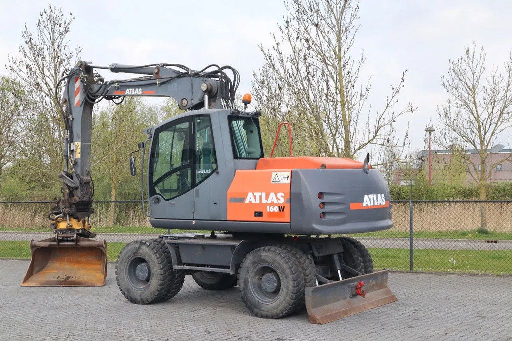 Atlas 160W | ROTOTILT | GRIPPER | BUCKET | DOZER BLADE