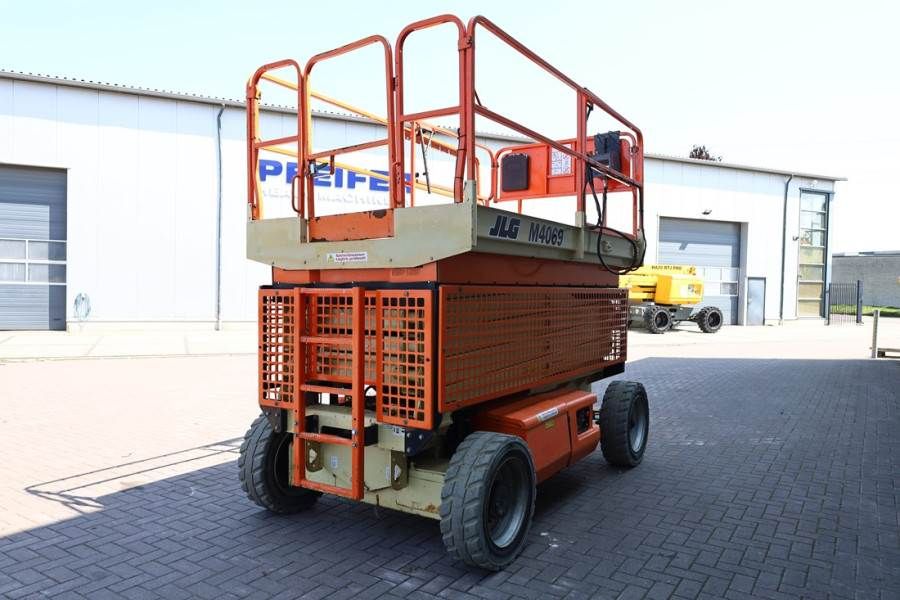 JLG M4069 Hybrid, 14.2m Working Height, 360kg Capacity