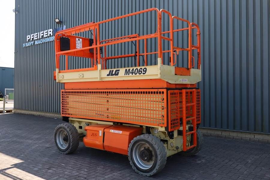 JLG M4069 Hybrid, 14.2m Working Height, 360kg Capacity
