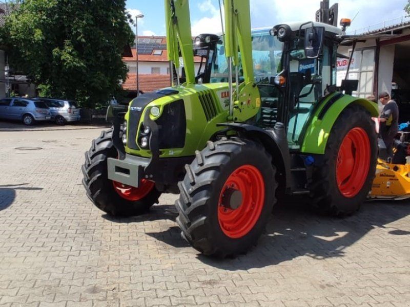 Claas Arion 420