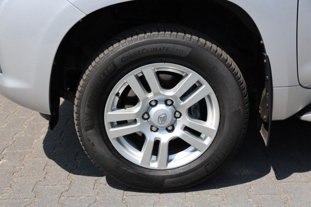 Toyota Landcruiser 150 3.0 D-4D 5DRS LEGEND A/T VAN