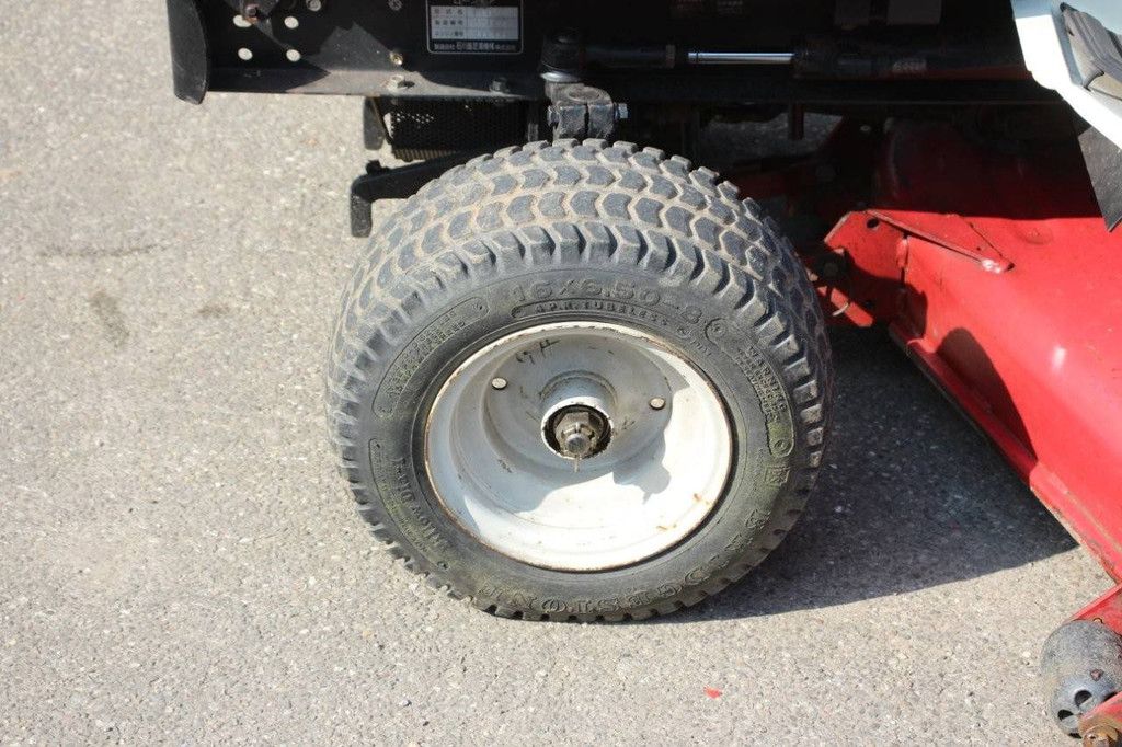 Riding mower Shibaura GT162 3 cylinder Diesel with servo steering