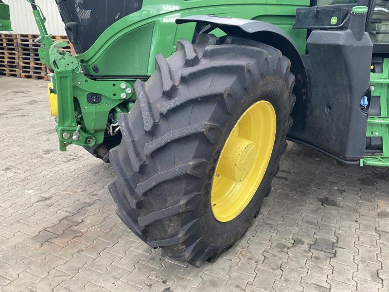 John Deere 6R 185