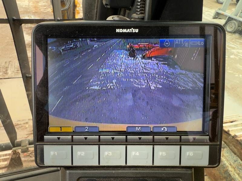 Komatsu PC490LC-10