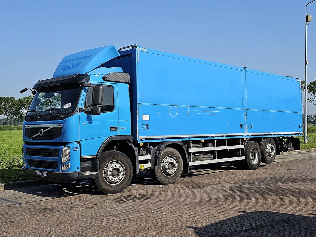 VOLVO FM 11.330 8x2 bär 2000kg lift