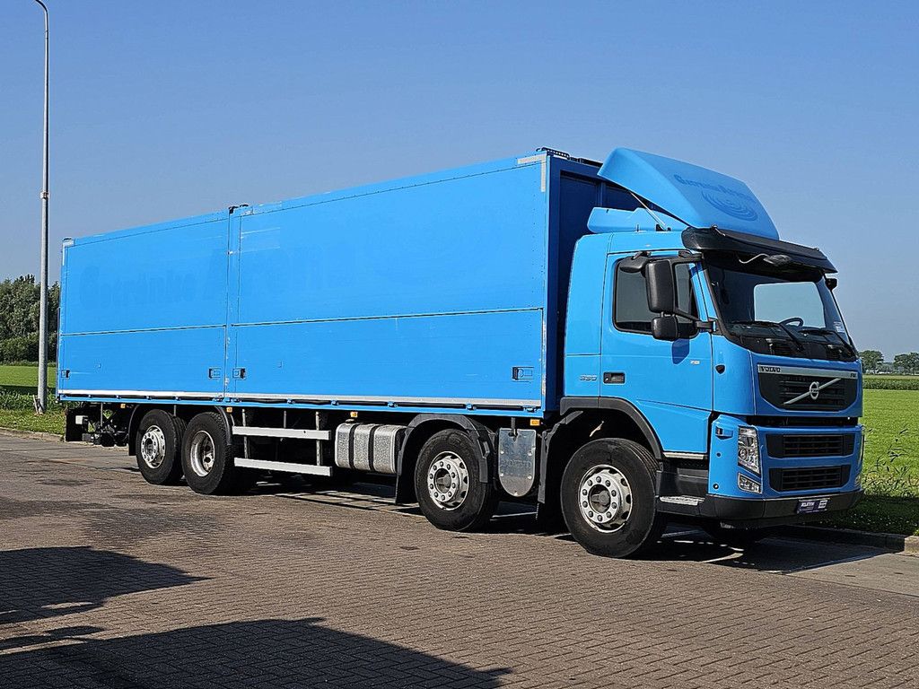 VOLVO FM 11.330 8x2 bär 2000kg lift