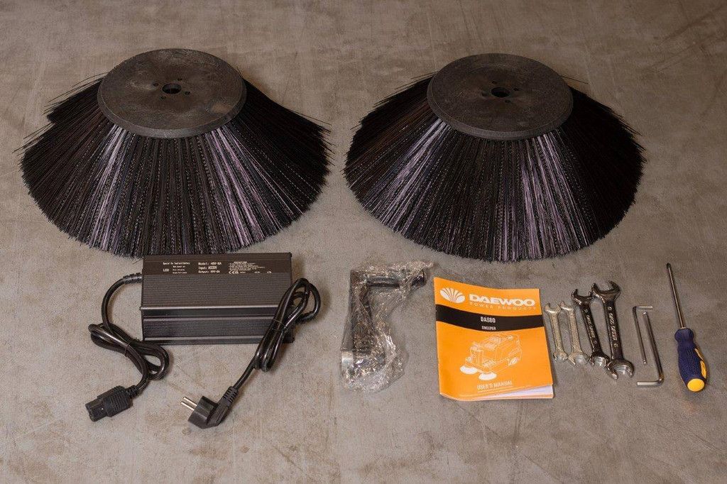 Kehrmaschine Daewoo Das80 Electric 700W 2024 Neu