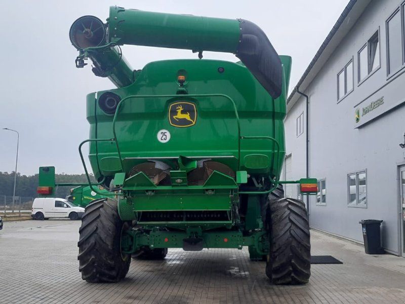 John Deere S780