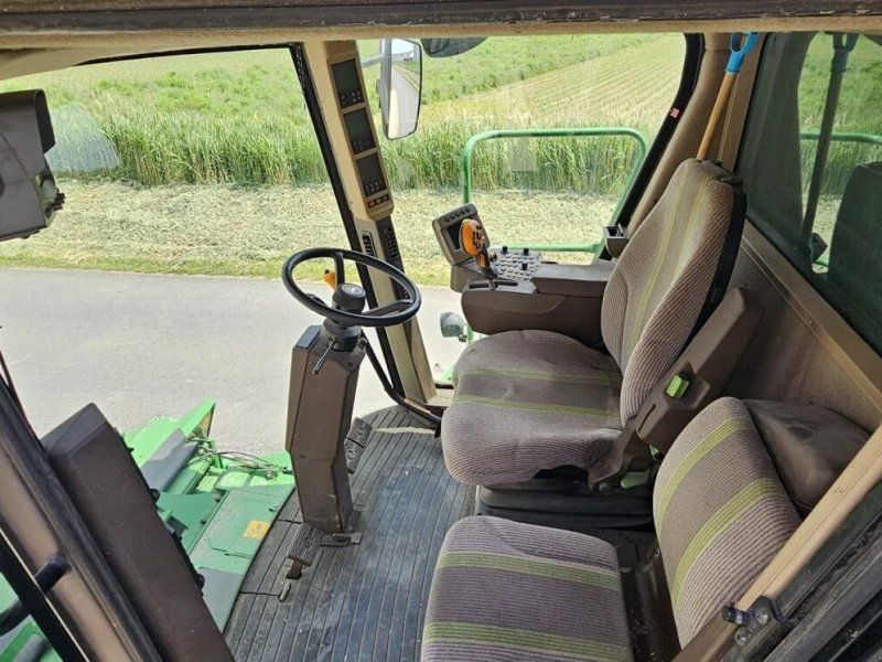 John Deere T550