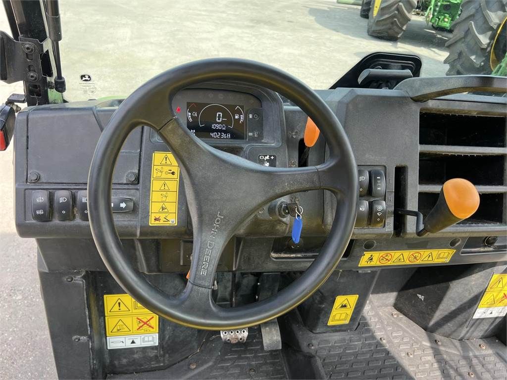 John Deere XUV865M