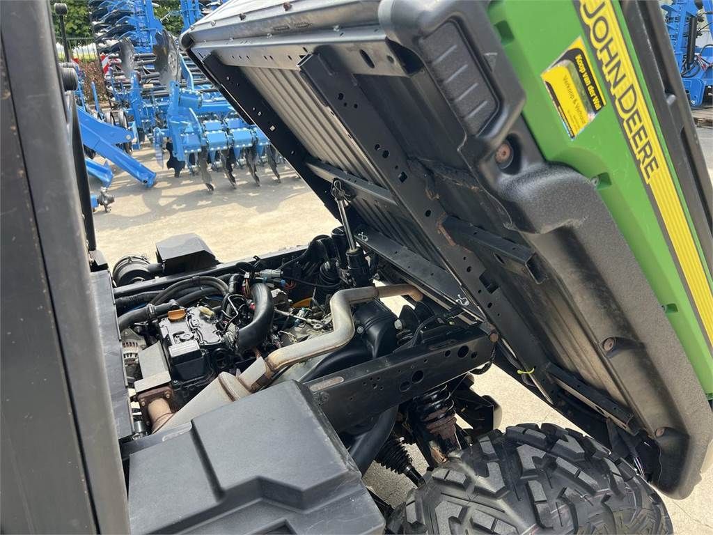 John Deere XUV865M