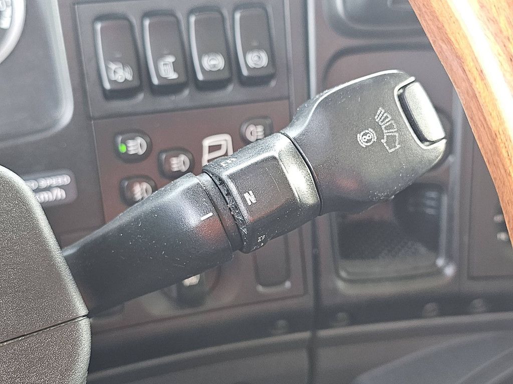SCANIA P410 retarder alcoa lift