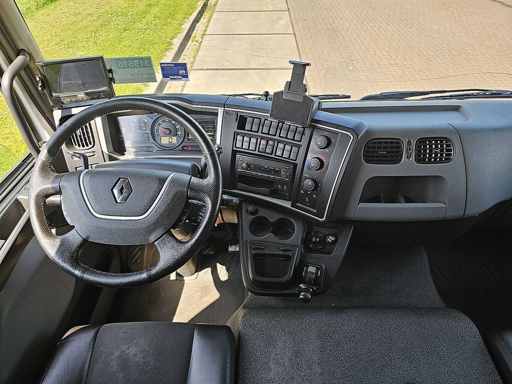 RENAULT D 240 11.9t airco taillift