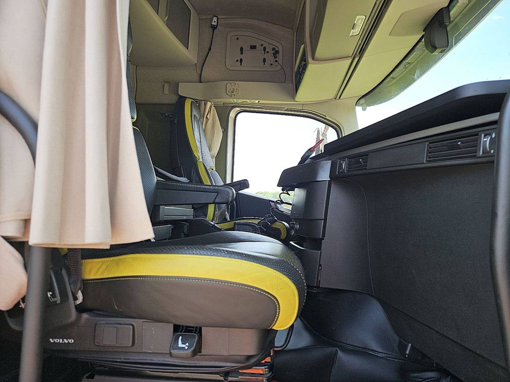VOLVO FH 750 6x2 9t fa wb 430