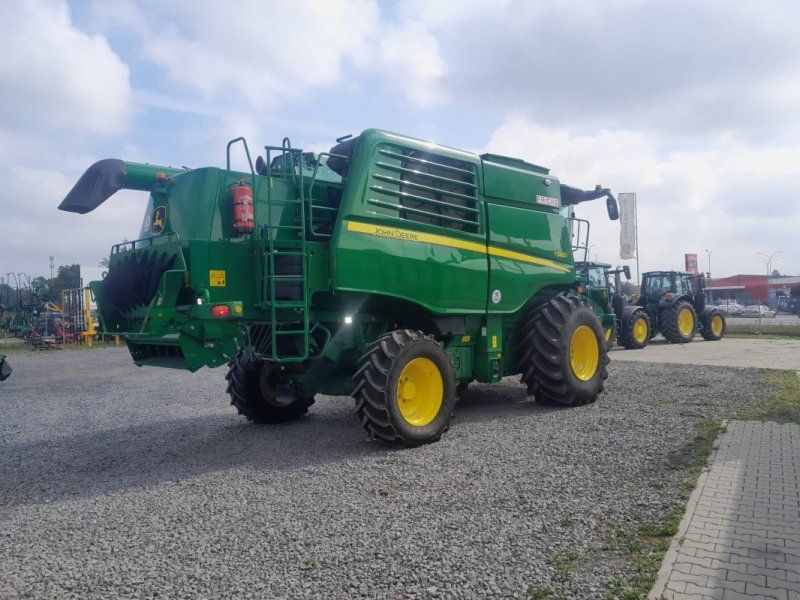 John Deere T 560i