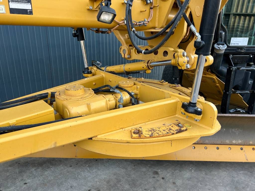 CAT 140M
