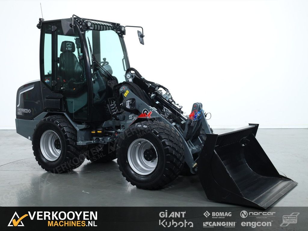 2025 Giant G2700 X-tra HD+ (Cabine) VK10166