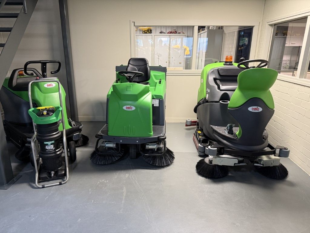 DIBO KARCHER MAER REINIGINGSMACHINES