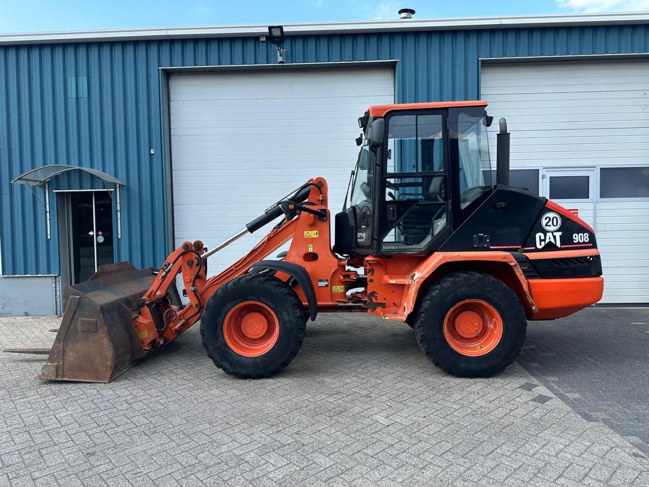 CATERPILLAR 908 (BJR 2007) 6100UUR