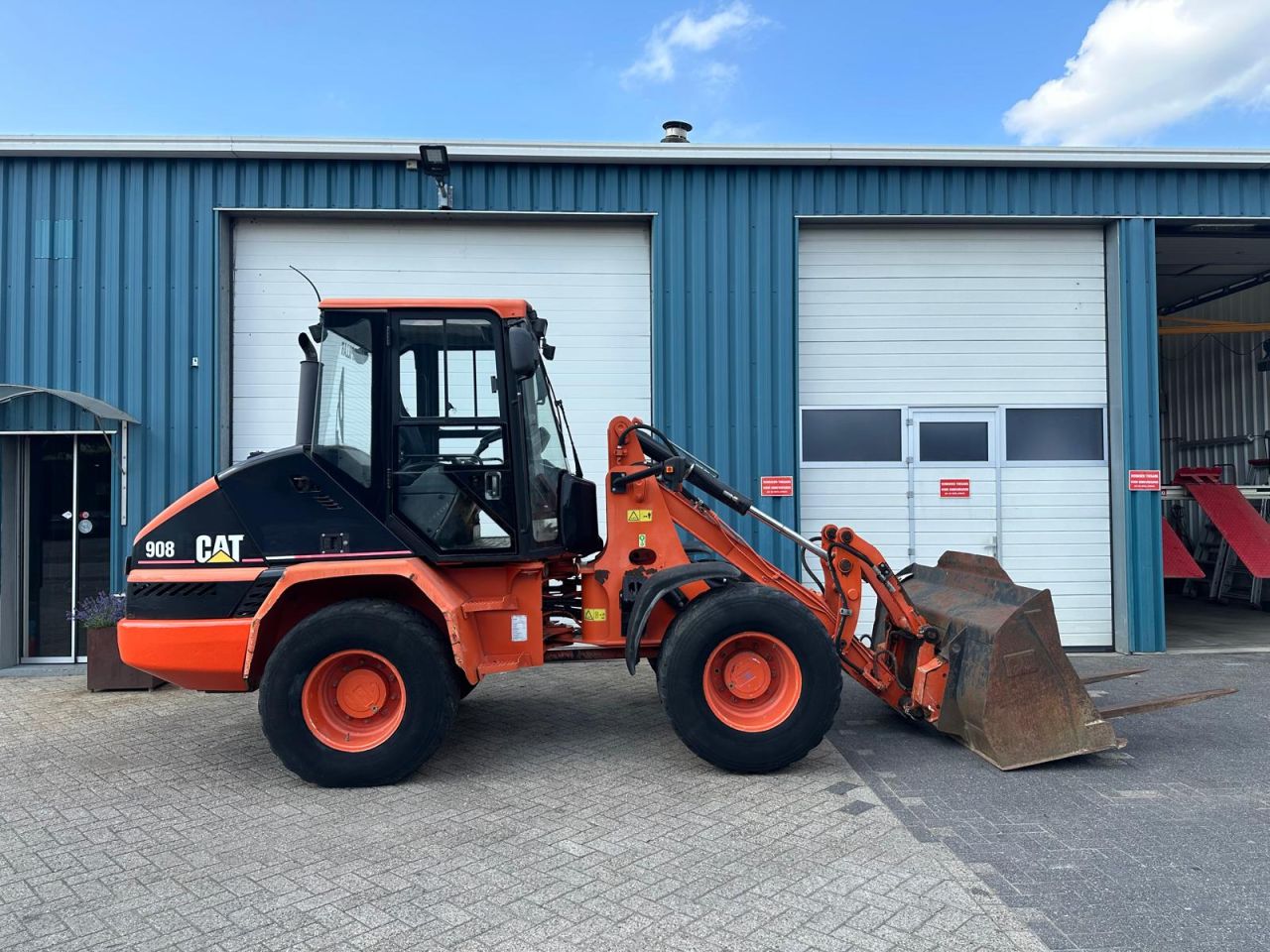 CATERPILLAR 908 (BJR 2007) 6100UUR