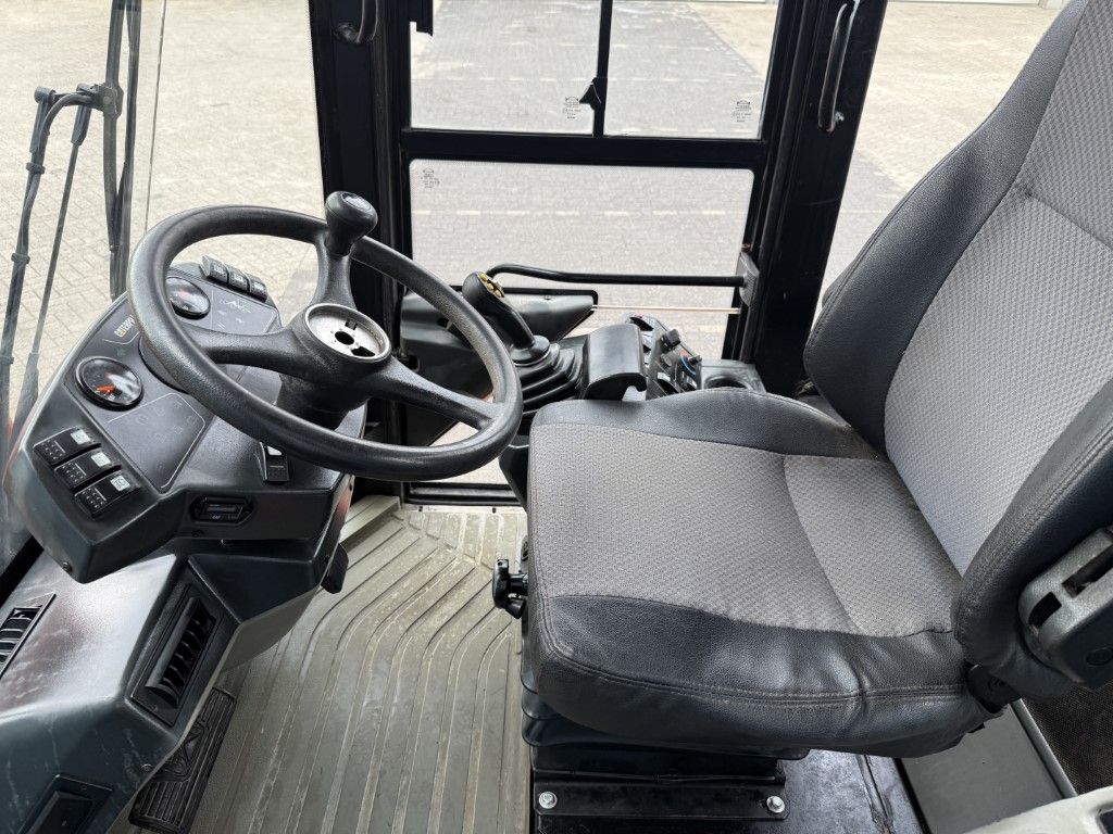 CATERPILLAR 908 (BJR 2007) 6100UUR