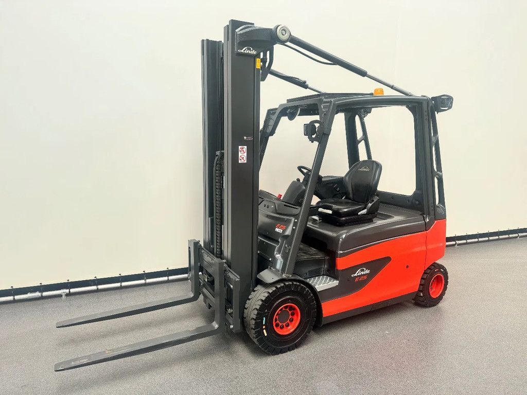 Linde 387 E 25 L-01 inclusief nieuwe accu