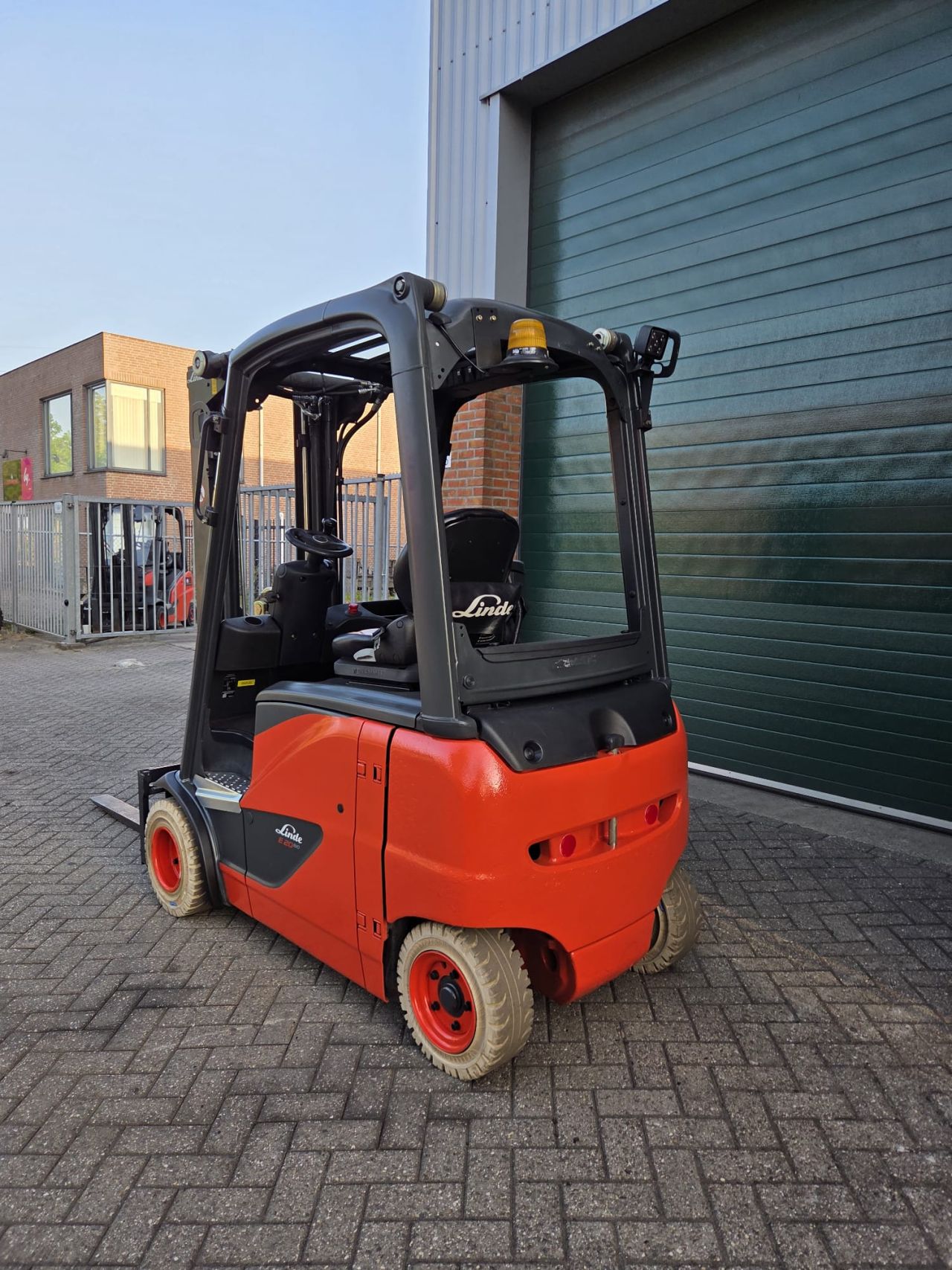 Linde E20PH-02 Triplex mast 4625 mm en integrale sideshift