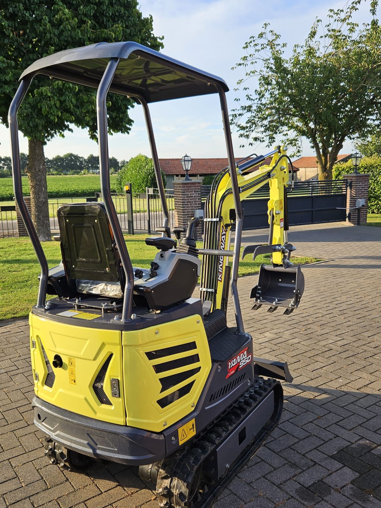 Kingway YAMA 950 J Minigraver Graafmachine Joystick zwenkarm