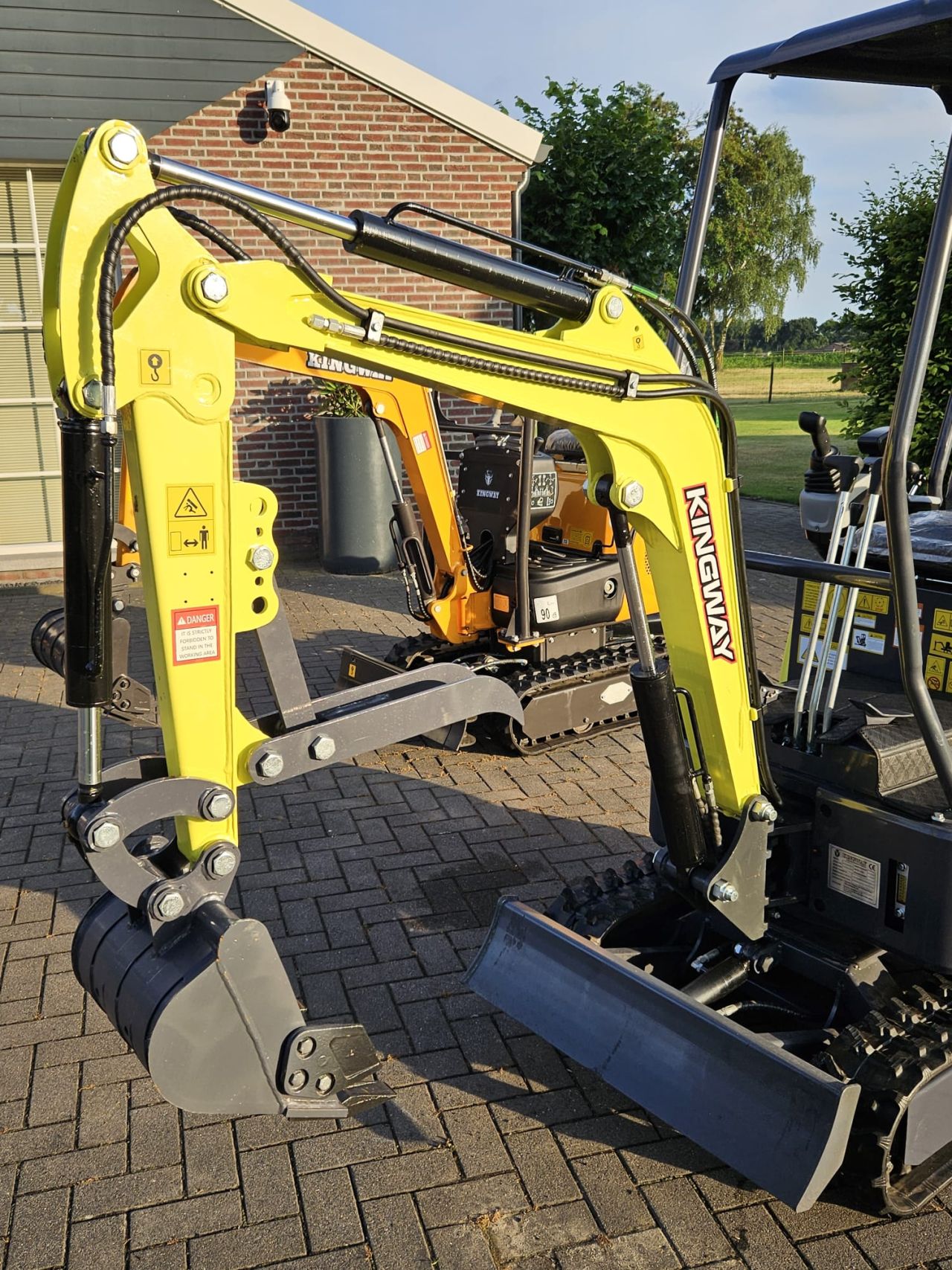 Kingway YAMA 950 J Minigraver Graafmachine Joystick zwenkarm