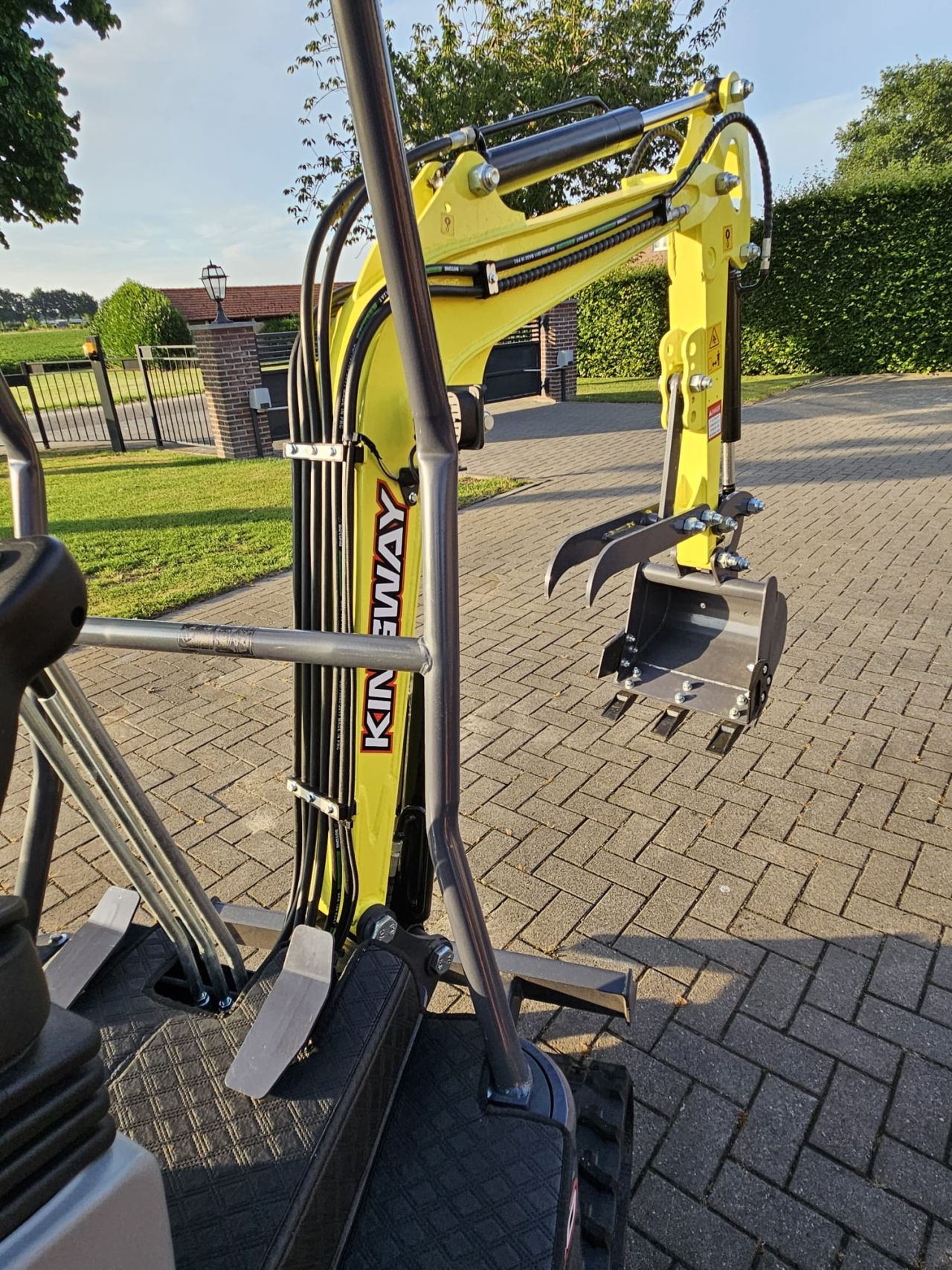 Kingway YAMA 950 J Minigraver Graafmachine Joystick zwenkarm