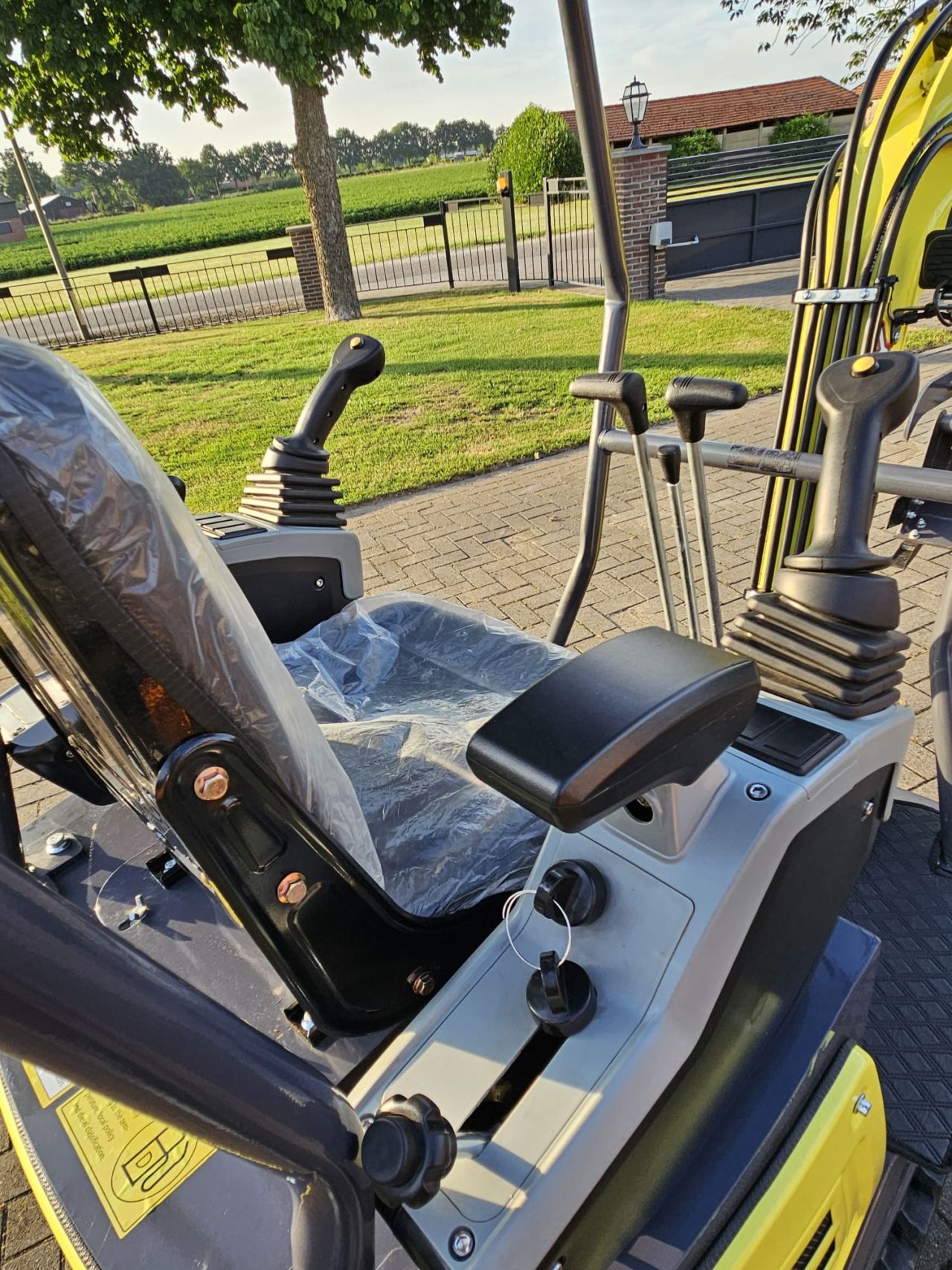 Kingway YAMA 950 J Minigraver Graafmachine Joystick zwenkarm