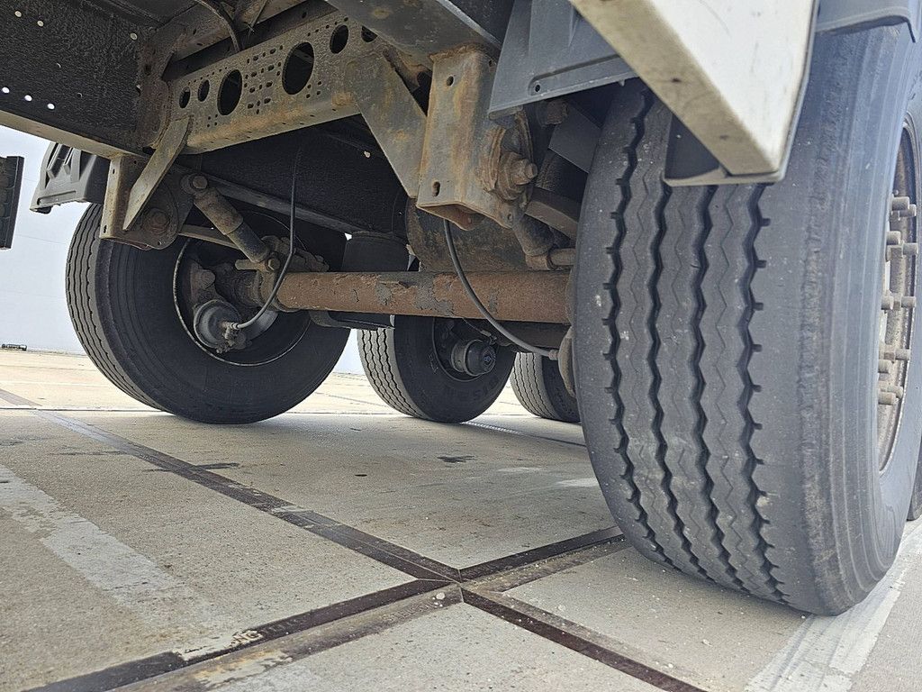 KRONE SDP 02 bär 2 tons taillift
