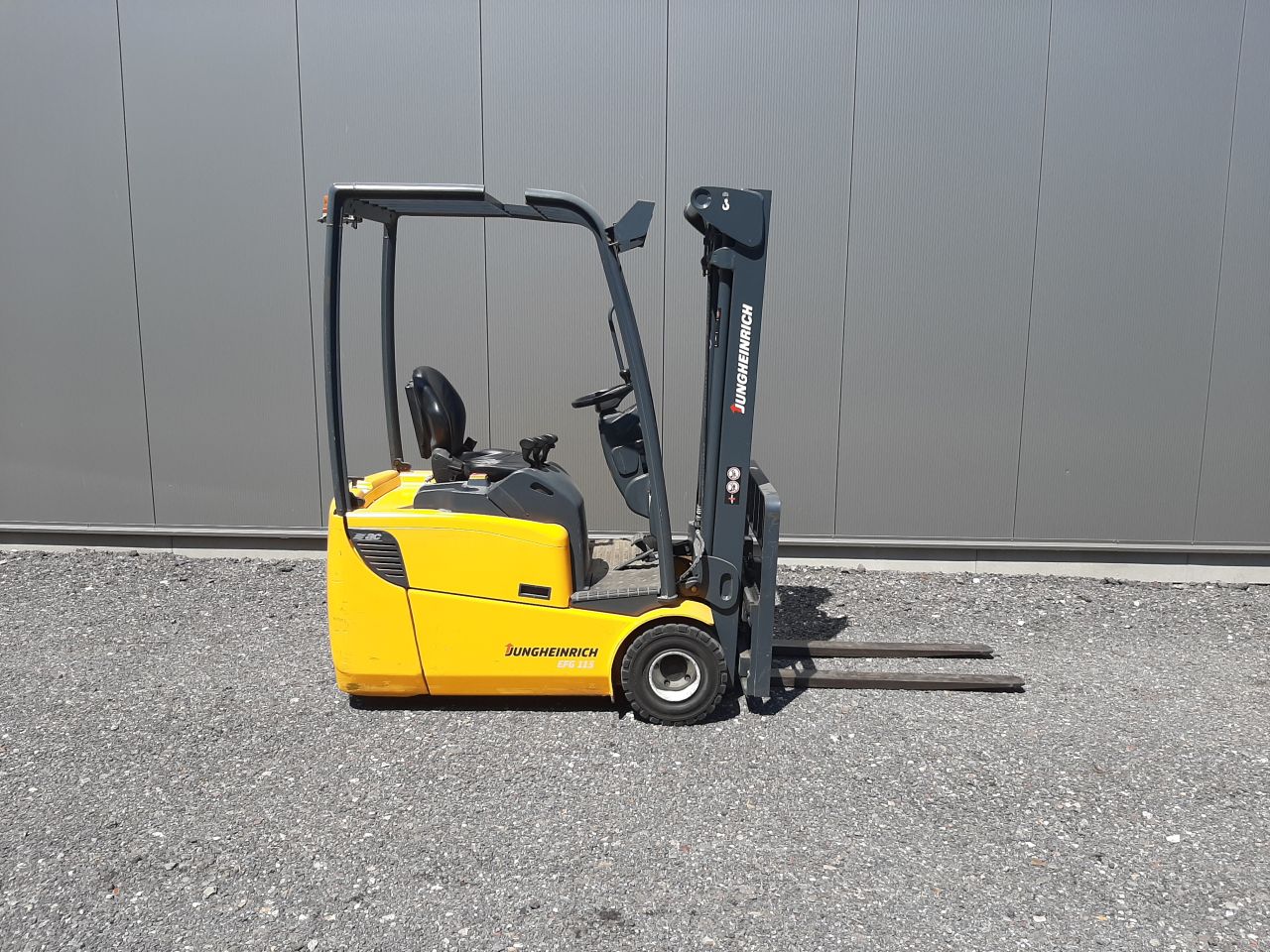 Jungheinrich EFG115 3 wiel heftruck 1.5 ton 5364 uur accu 2019