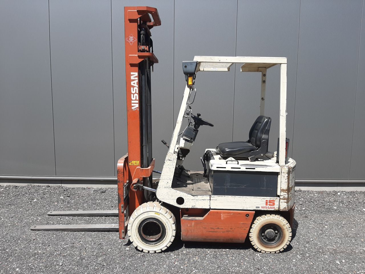 Nissan M01L15 1.5 ton hefhoogte 4 meter hefcapaciteit 1.5 ton