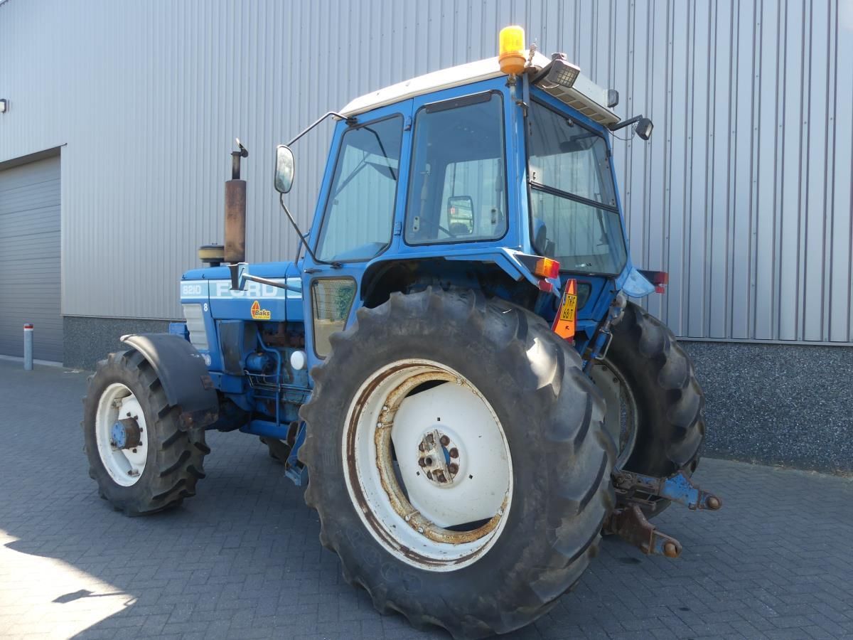 Ford 8210