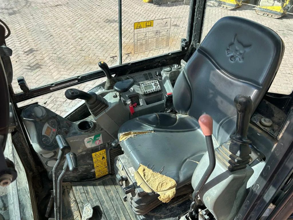 Bobcat E27