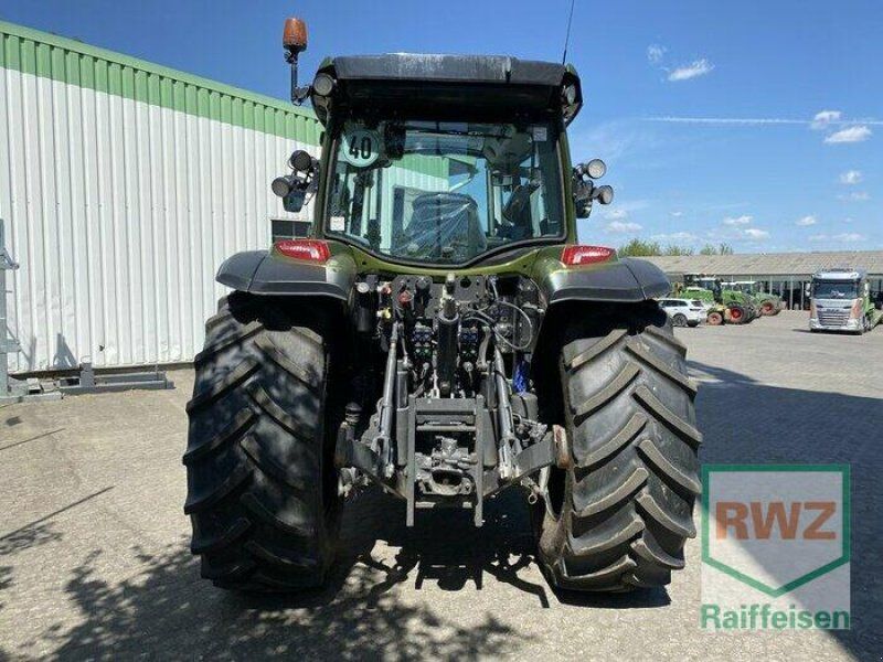 Valtra G135 V Schlepper