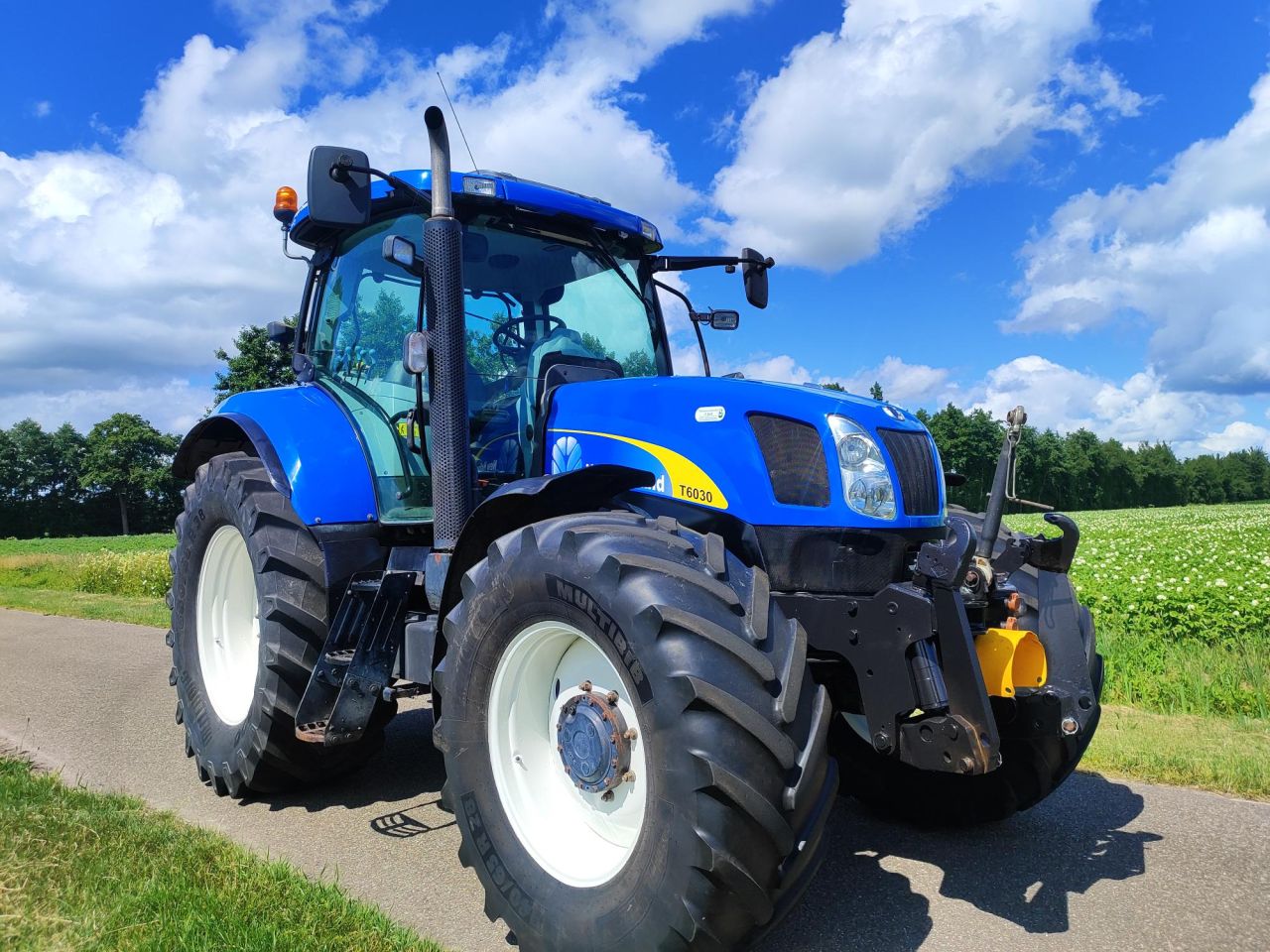 New Holland T 6030 Range Command