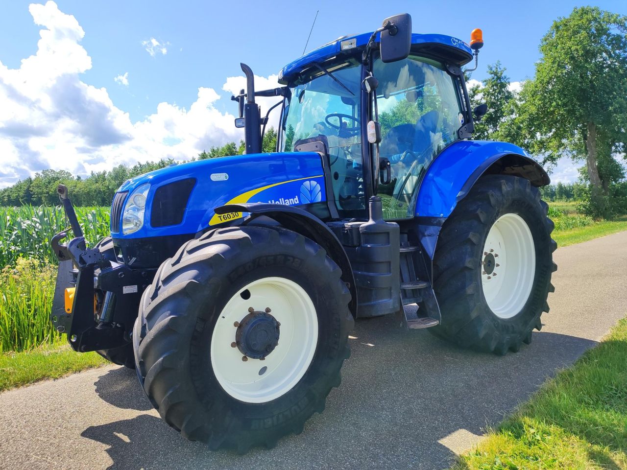 New Holland T 6030 Range Command