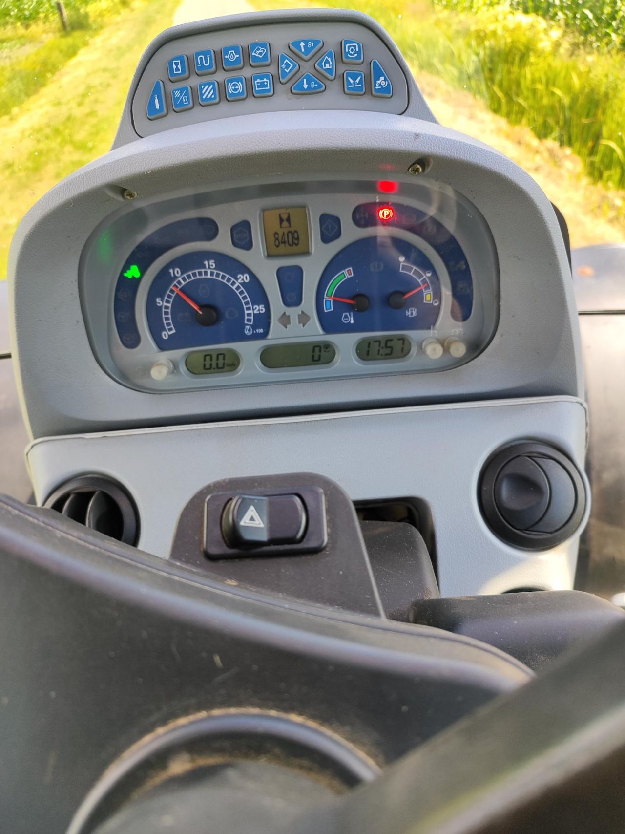 New Holland T 6030 Range Command