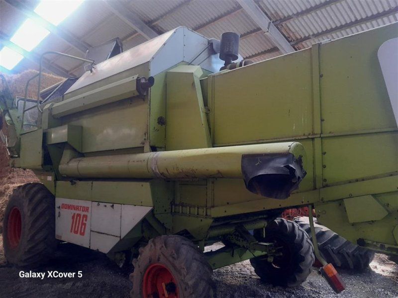 Claas Dominator 106 HYDRO med nyere 15 fods  skærebord